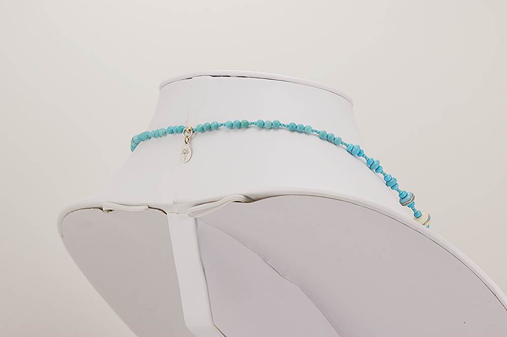 turquoise color glass beaded necklace
