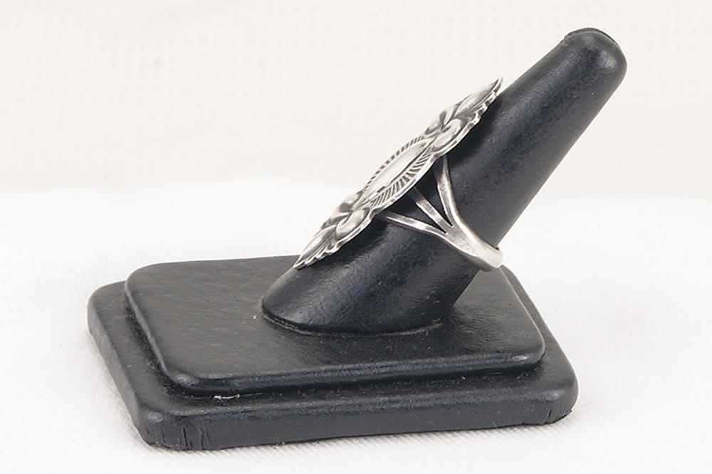 Sterling silver vintage Navajo repouss'e ring.