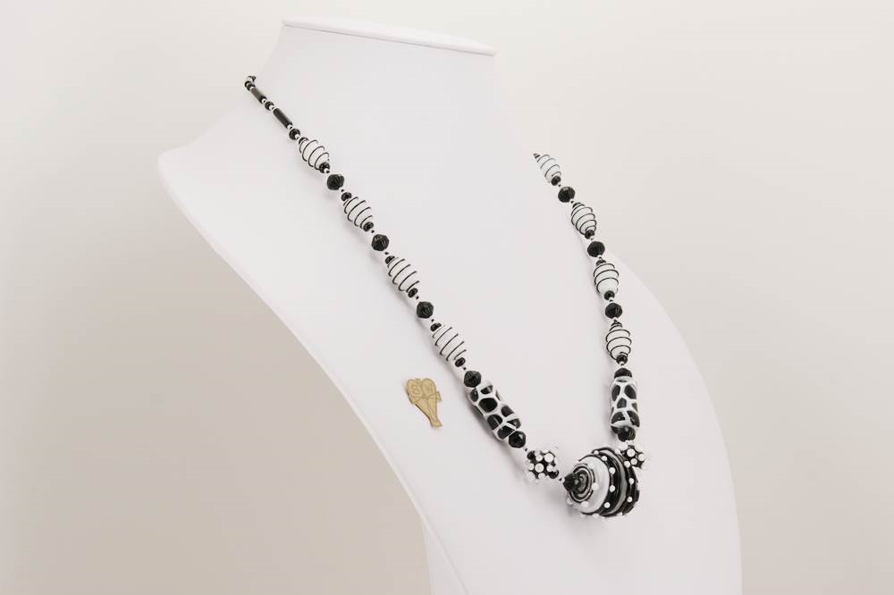 black and white beads necklace