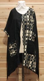 Black and ivory Japanese linen cloak with 2 large front pockets.