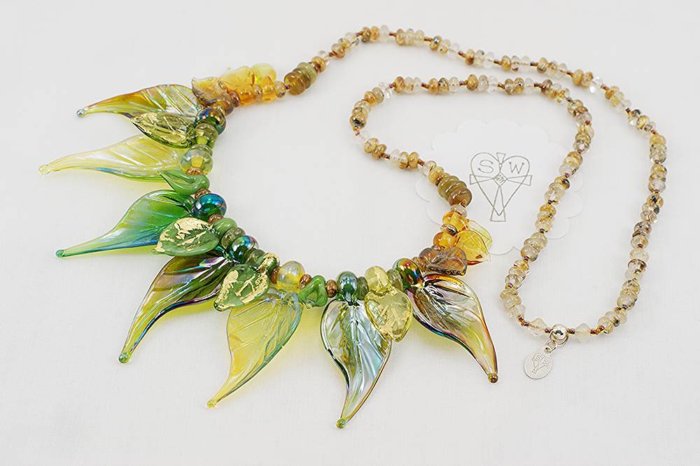 necklace glass jade-quartz-agate-gold-autumn colored leaves