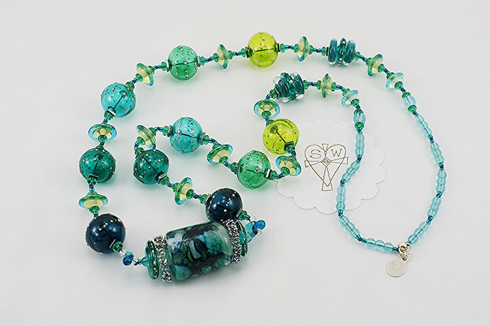 ocean blue and green color necklace