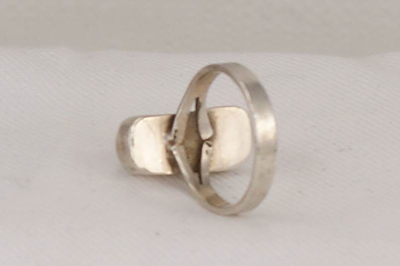 Sterling silver ring with brilliant, Brazilian, white opal.