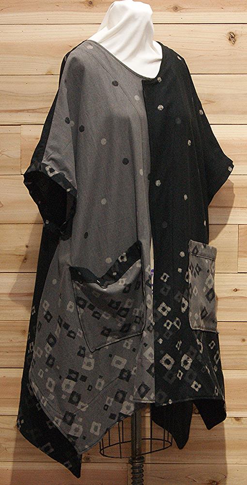 Very vogue warm gray and black Japanese linen cloak with 2 large front pockets.