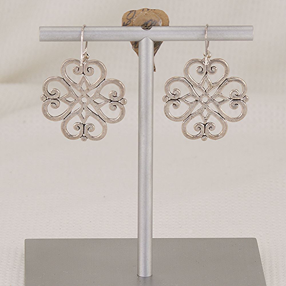 Handmade 925 sterling silver scroll work quatrefoil earrings.